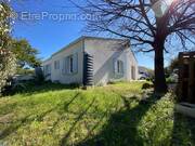 Maison à LES MATHES