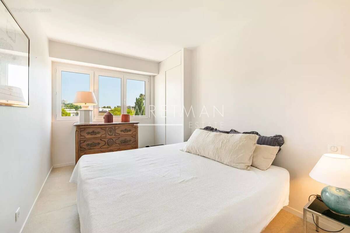 Exceptionnel appartement 5 pièces sur la Croisette avec terrasse vue mer et garage - Cannes Croisette - photo 16