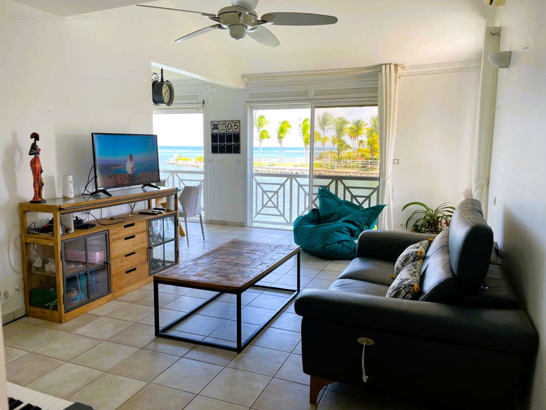 Vue mer imprenable  pour ce superbe appartement 3 piéces dans résidence sécurisée avec pisicne - photo 6