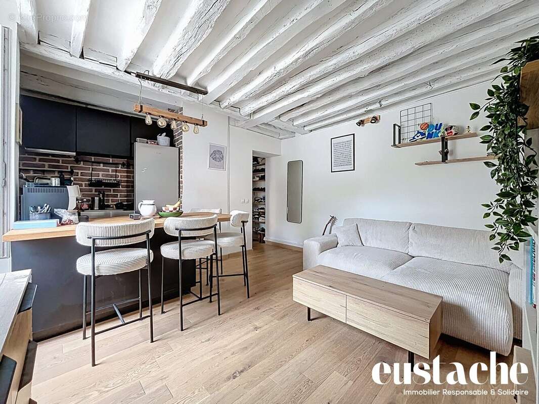 Appartement à CHARENTON-LE-PONT