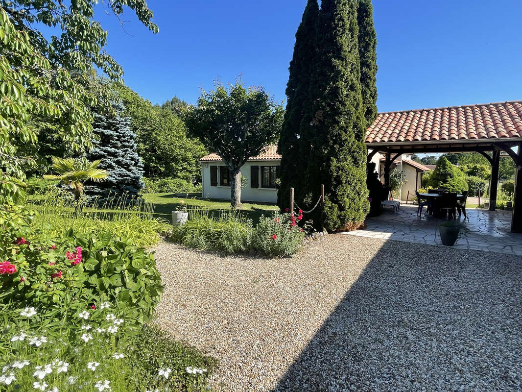 Maison à COURSAC