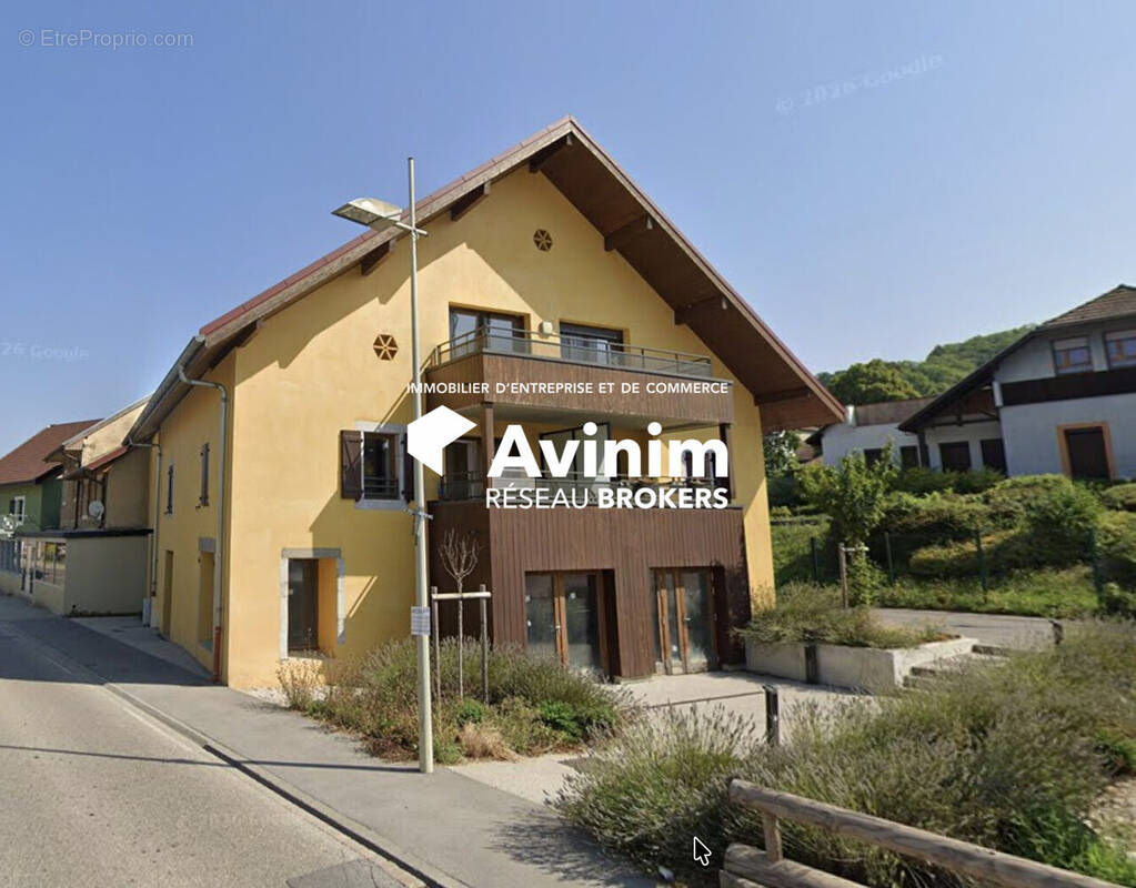 Commerce 184 m² à Contamine-Sur-Arve  - photo 1