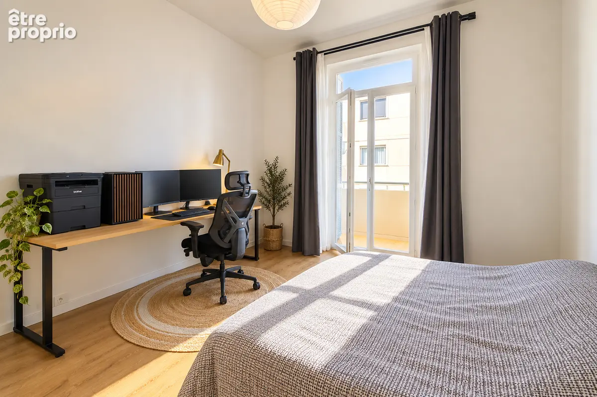 Bastia centre-ville - appartement t4 de 90 m² avec balcons - photo 8