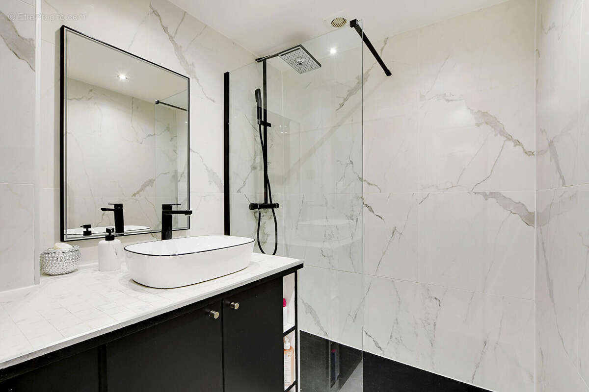 Appartement à PARIS-11E