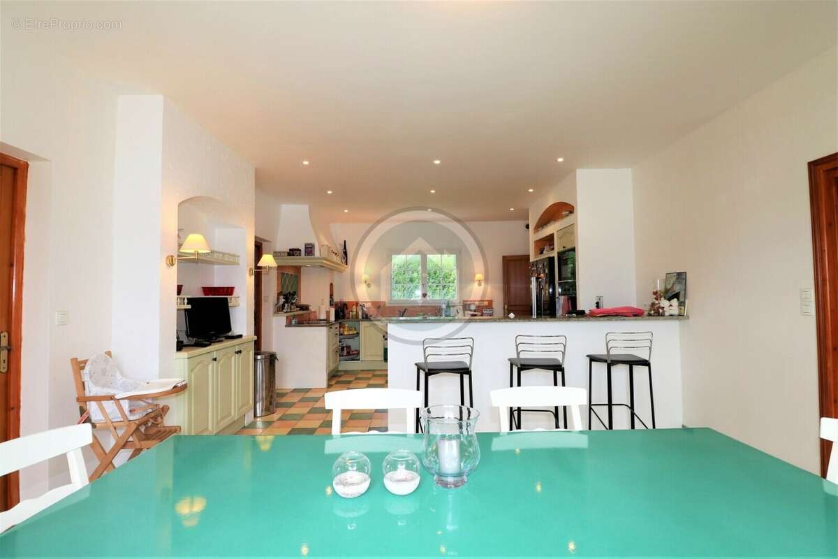 Maison 324 m² à Landunvez  - photo 8