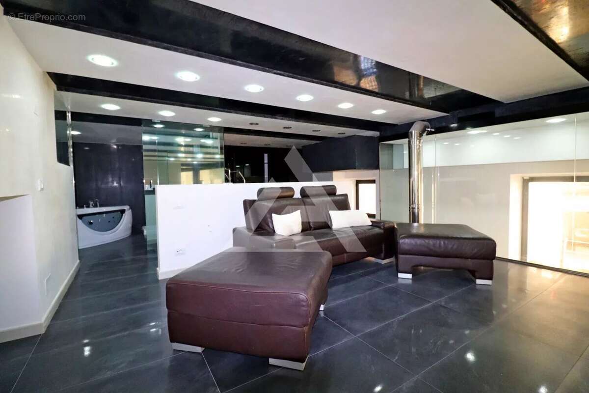 Appartement à BEAUSOLEIL