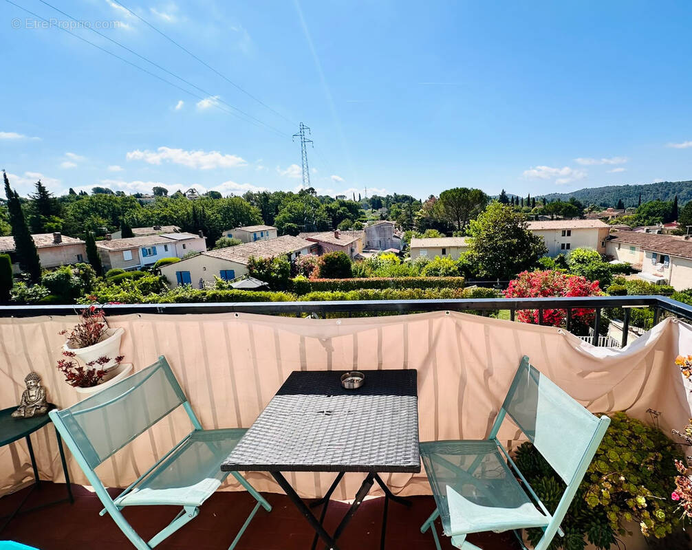 Appartement à PEYMEINADE