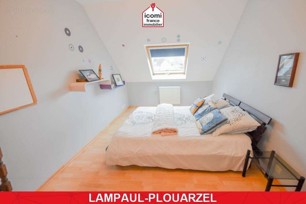 Maison à LAMPAUL-PLOUARZEL