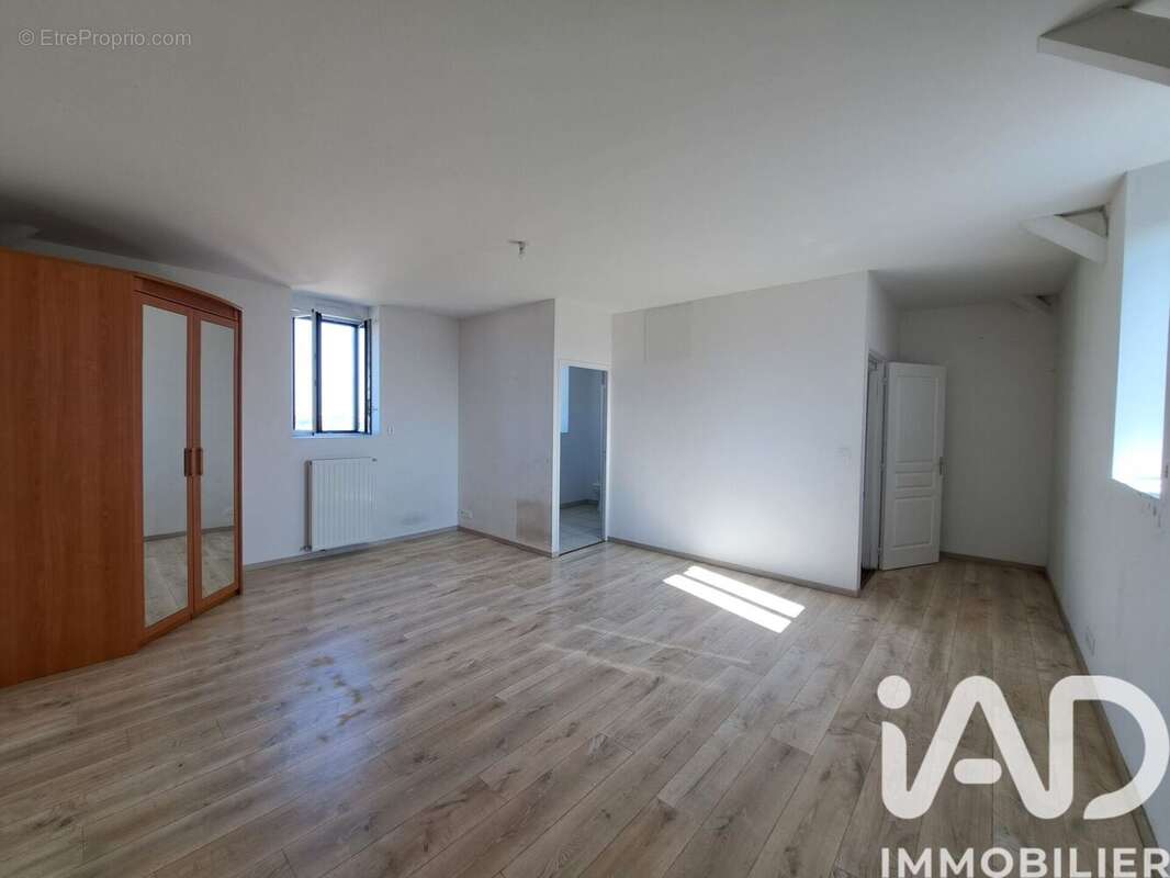 Maison 96 m² à Saint-Jacques-De-Thouars  - photo 7