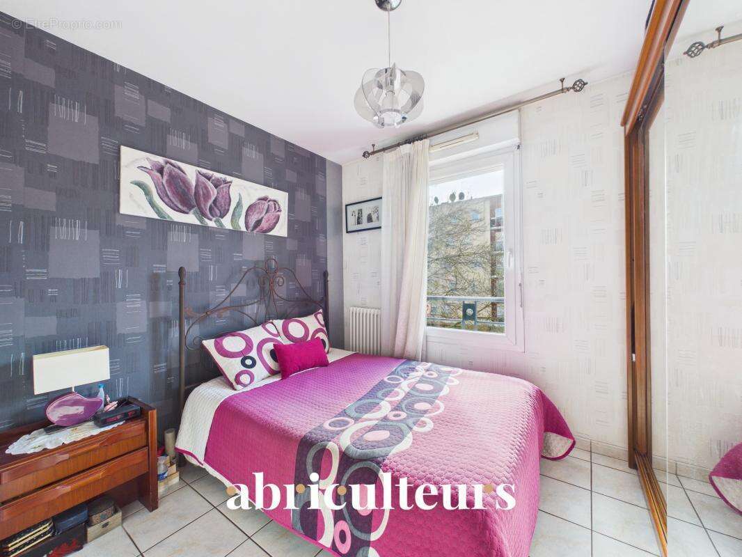 Grand 2 pièces avec terrasse et garage en vente à Bron (69500) - photo 9