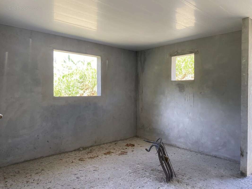 Les Trois Ilets / Anse à l 'Ane: Villa T4 en cours de construction - photo 6
