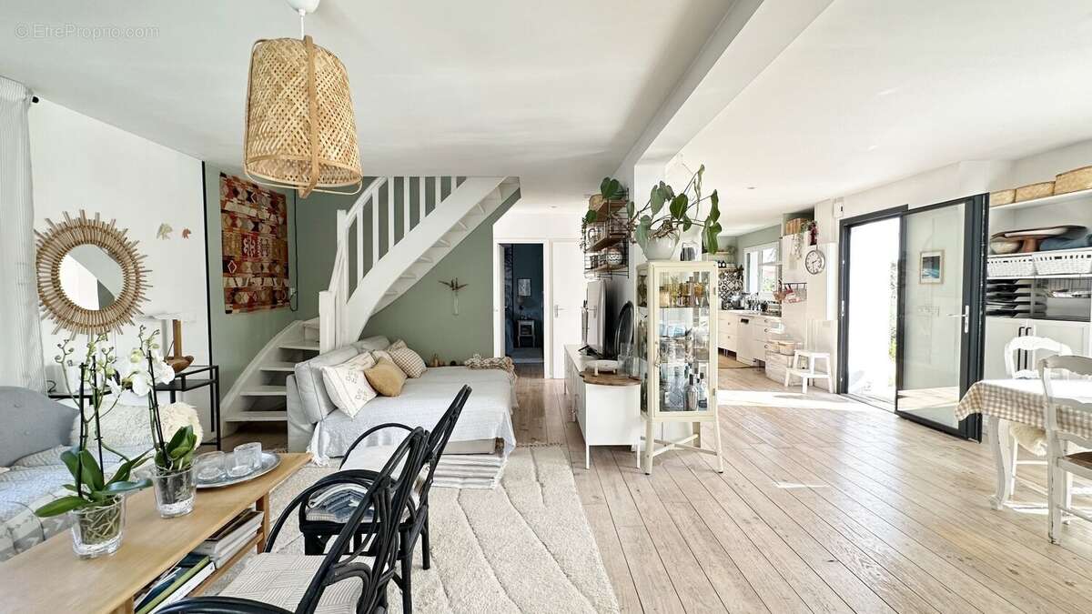 Maison landaise de type t5 de 152 m2 avec piscine - photo 4