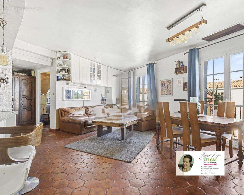 Appartement à GRIMAUD