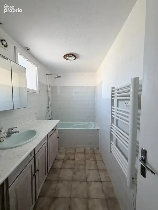 Appartement 3 pièces 65 m² à vendre à La Ciotat (13600) - photo 8