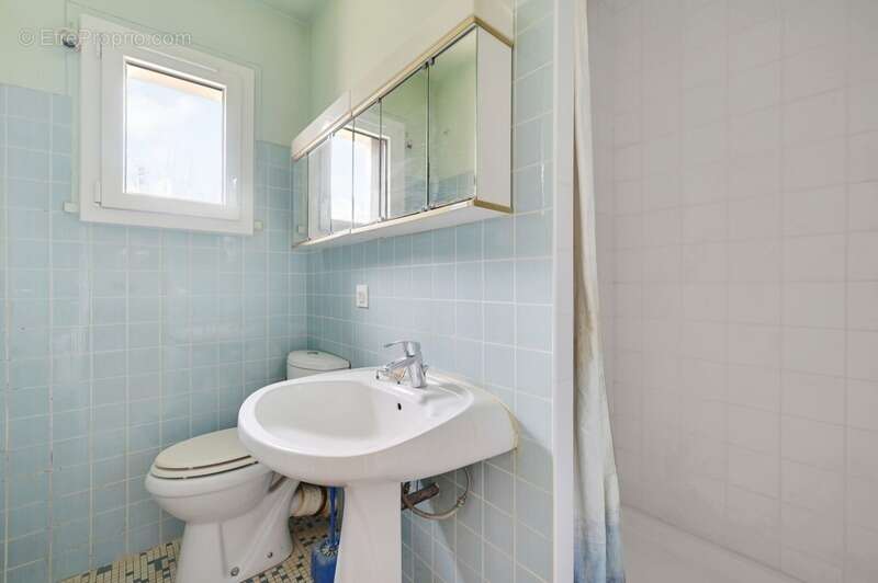 Appartement à BURES-SUR-YVETTE