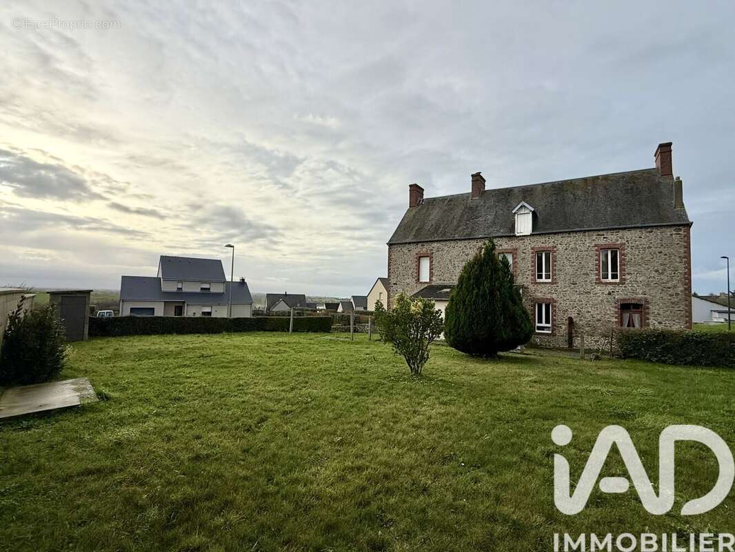 Photo 2 - Maison à TOURVILLE-SUR-SIENNE