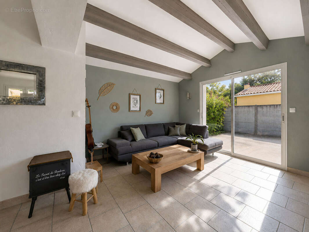 Maison à CHATEAUNEUF