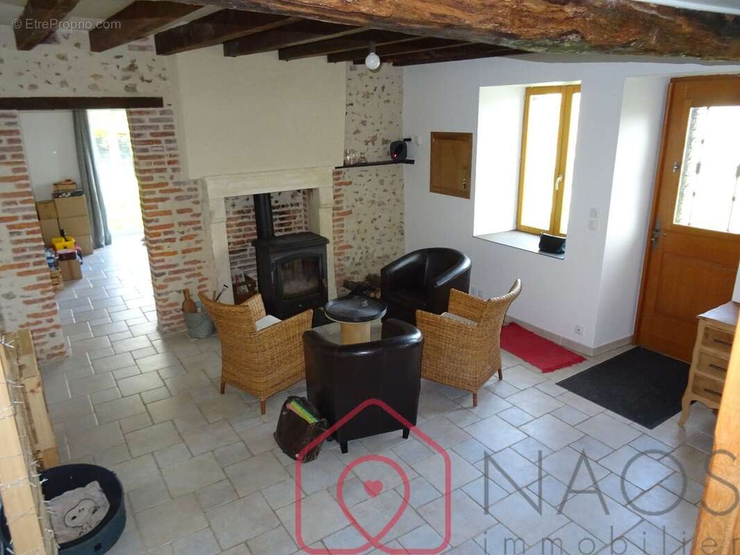 Maison à IVOY-LE-PRE