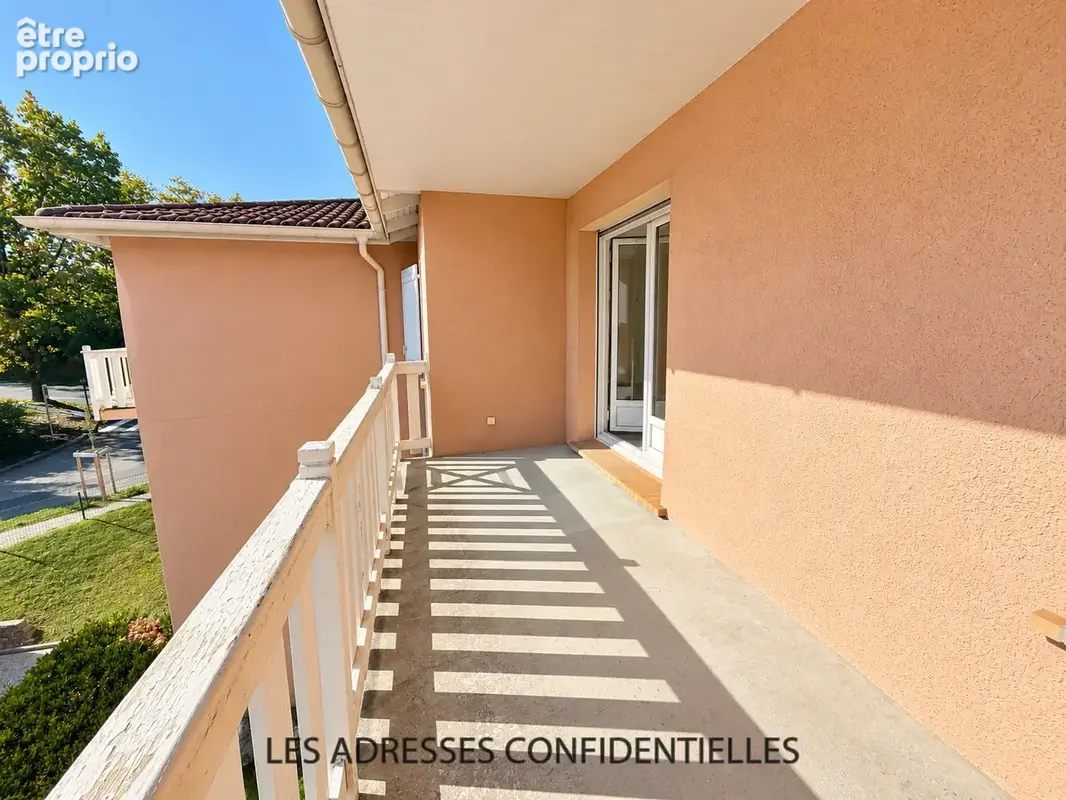 Lissieu - 2 pieces - dernier étage avec balcon et vue dégagée - photo 9
