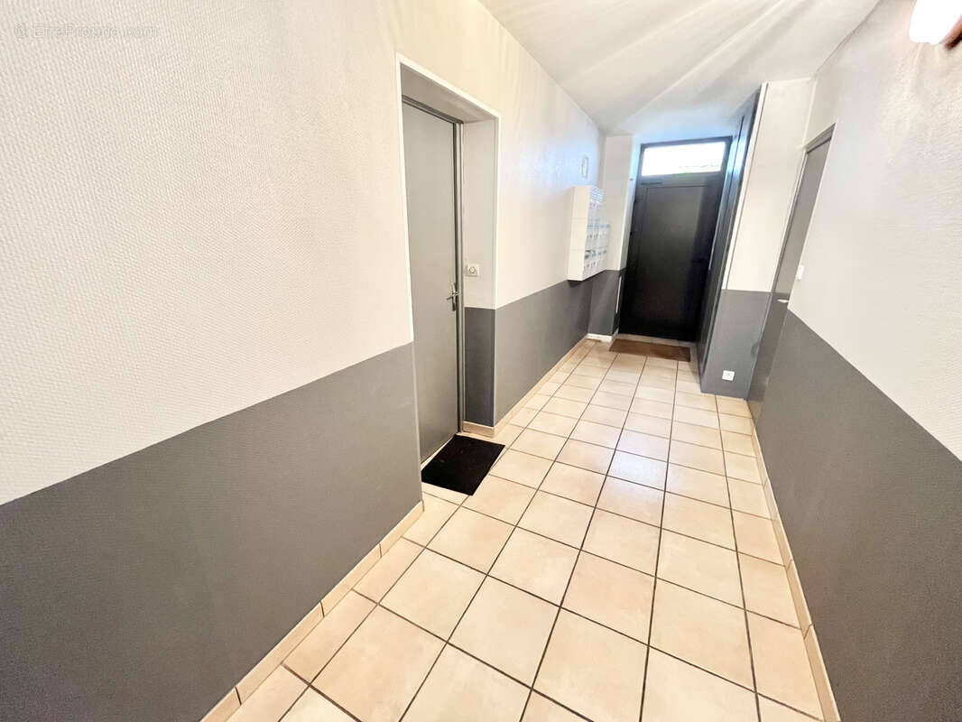 LIMOGES - Immeuble de rapport - 10 appartements - Emplacement idéal - Très bonne rentabilité - photo 2