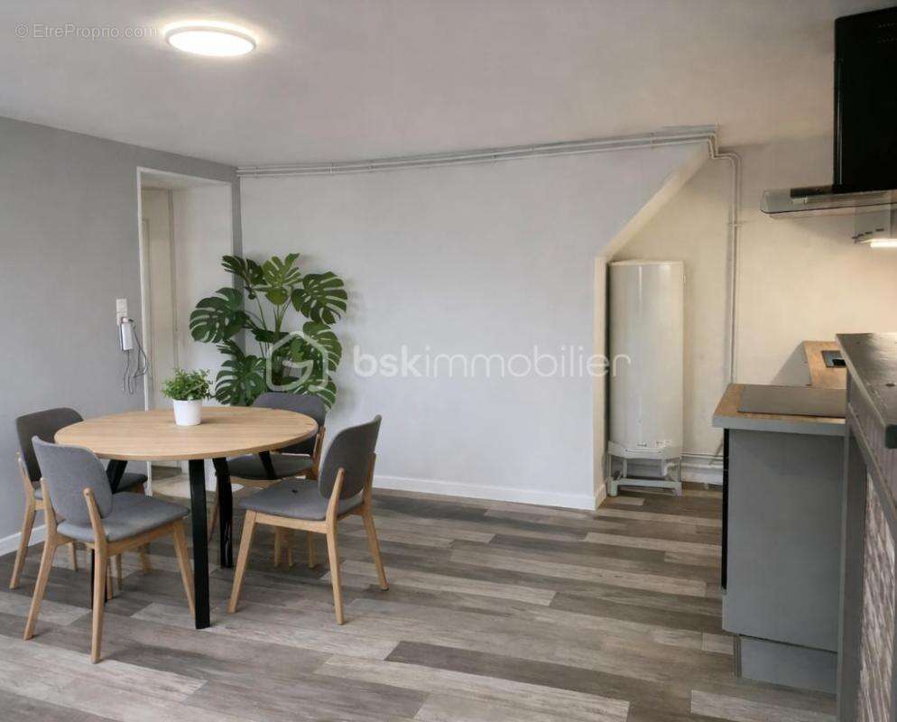 Appartement à MIRECOURT