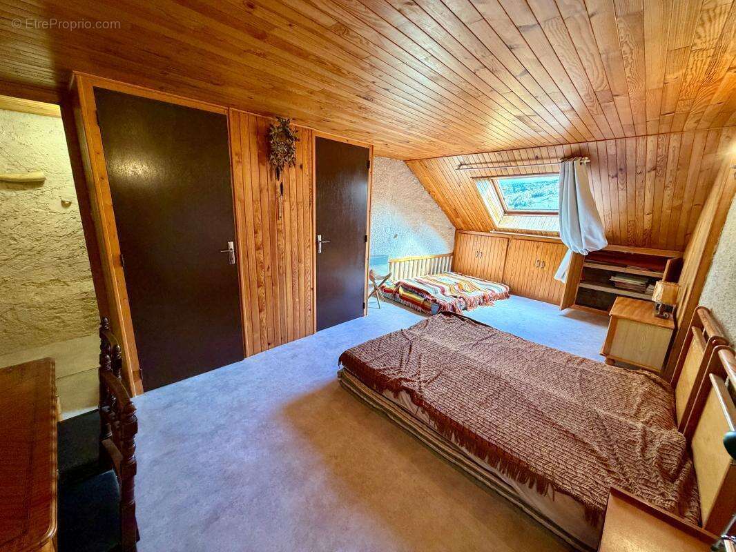 Maison à SAINT-GEOIRE-EN-VALDAINE