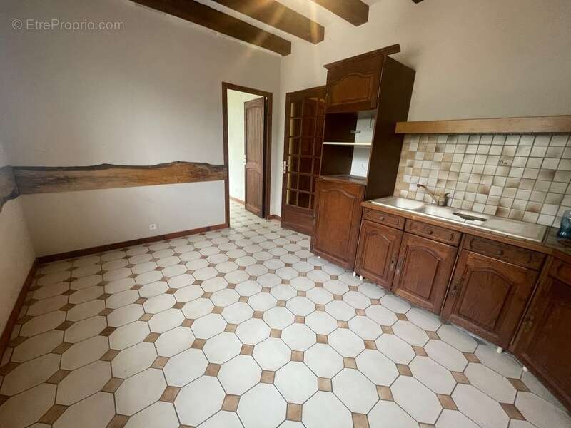 Appartement à SERGY