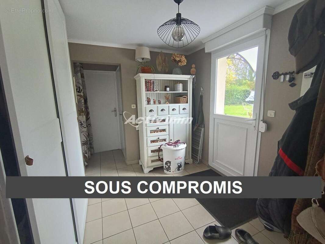 4257 19 - Maison à HESDIN