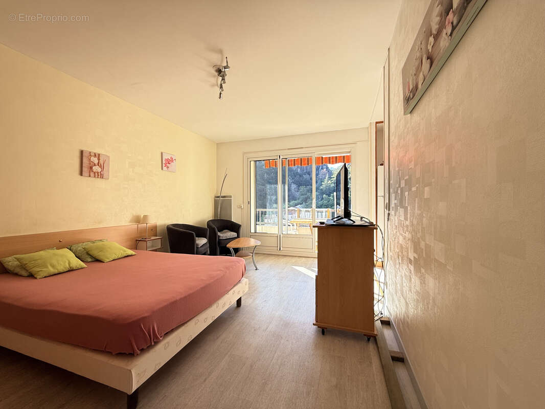 Studio avec terrasse, parking et vue montagne - photo 5