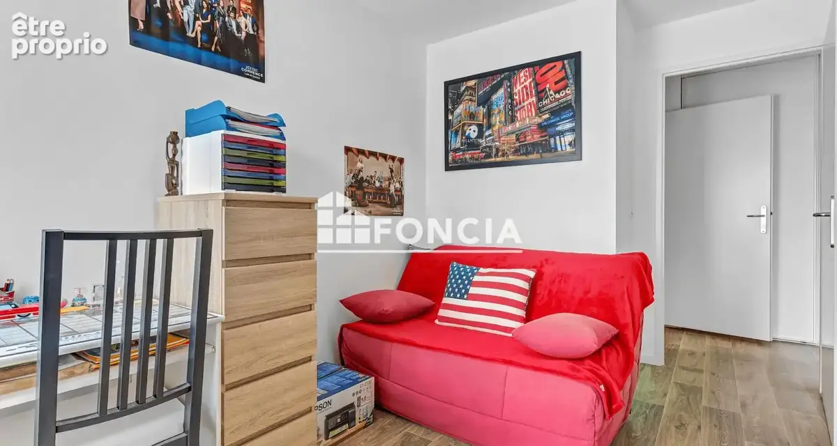 3 pièces de 58m2 Loi Carrez et 66m2 au sol avec loggia, au 1er étage avec ascenseur, 1 box, immeuble de 2013 dont 260 € de charg - photo 13