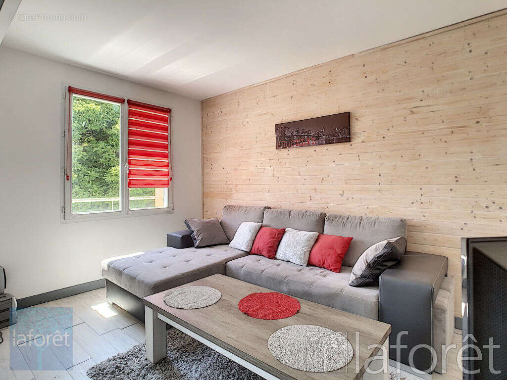 Appartement à FOUGERES