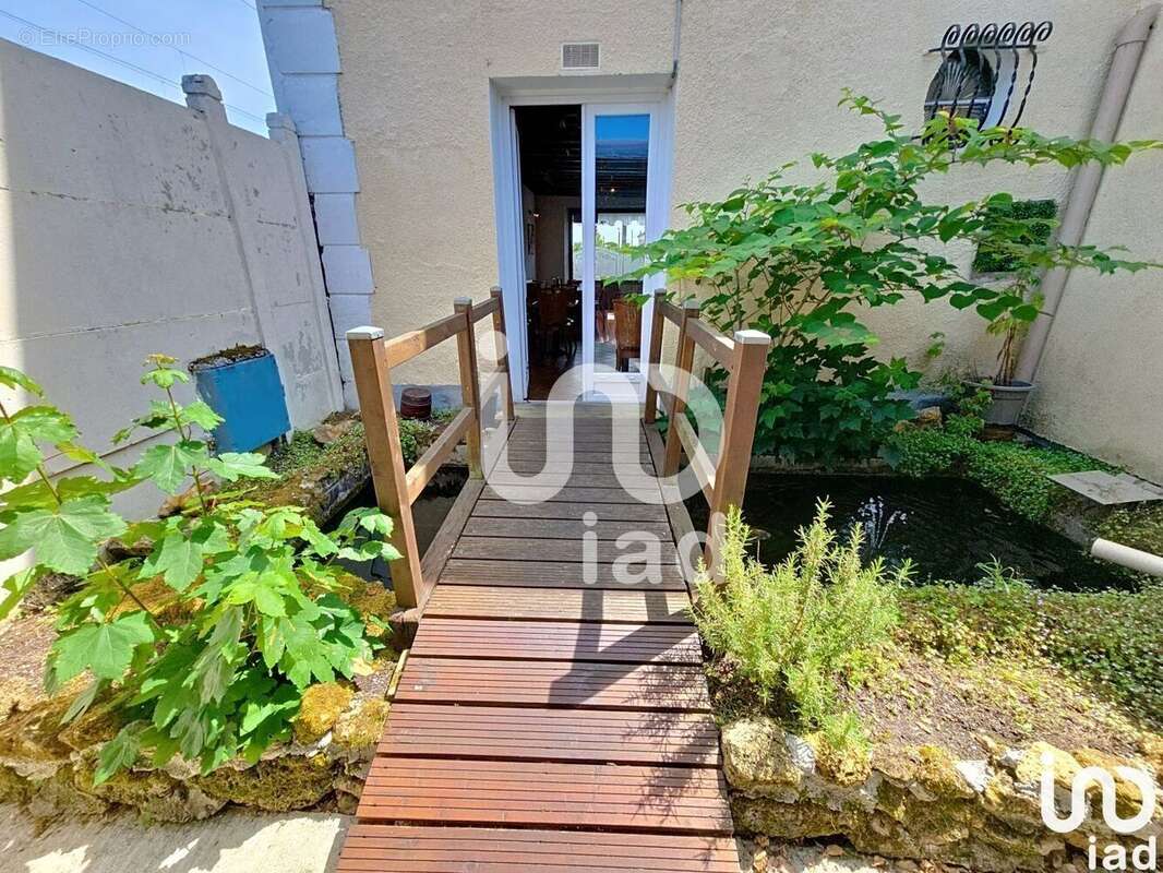 Photo 9 - Commerce à GRETZ-ARMAINVILLIERS