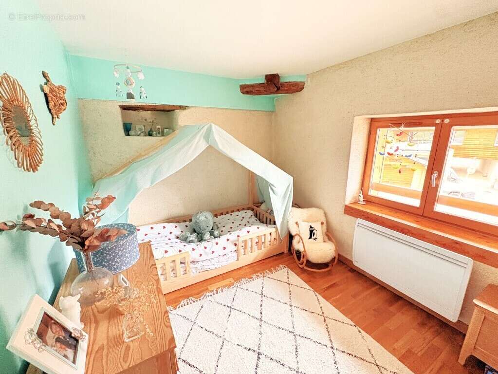 Appartement à SAINT-MARTIN-BELLEVUE