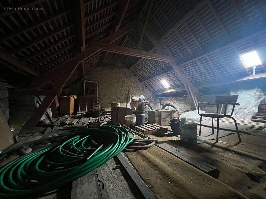 Maison à LA CHAPELLE-BOUEXIC