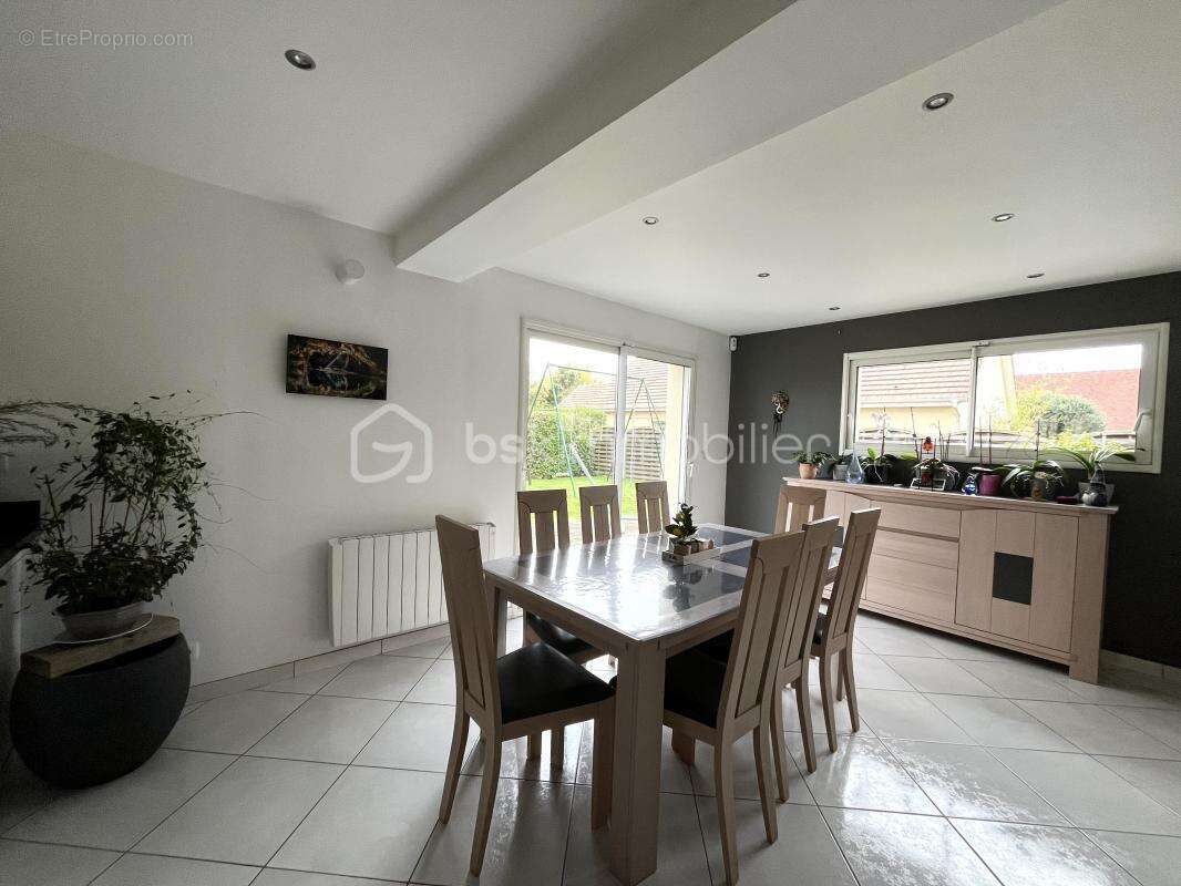 Maison à LE VAUDREUIL