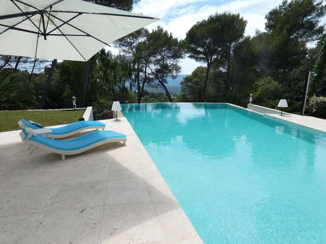 Maison à MOUGINS