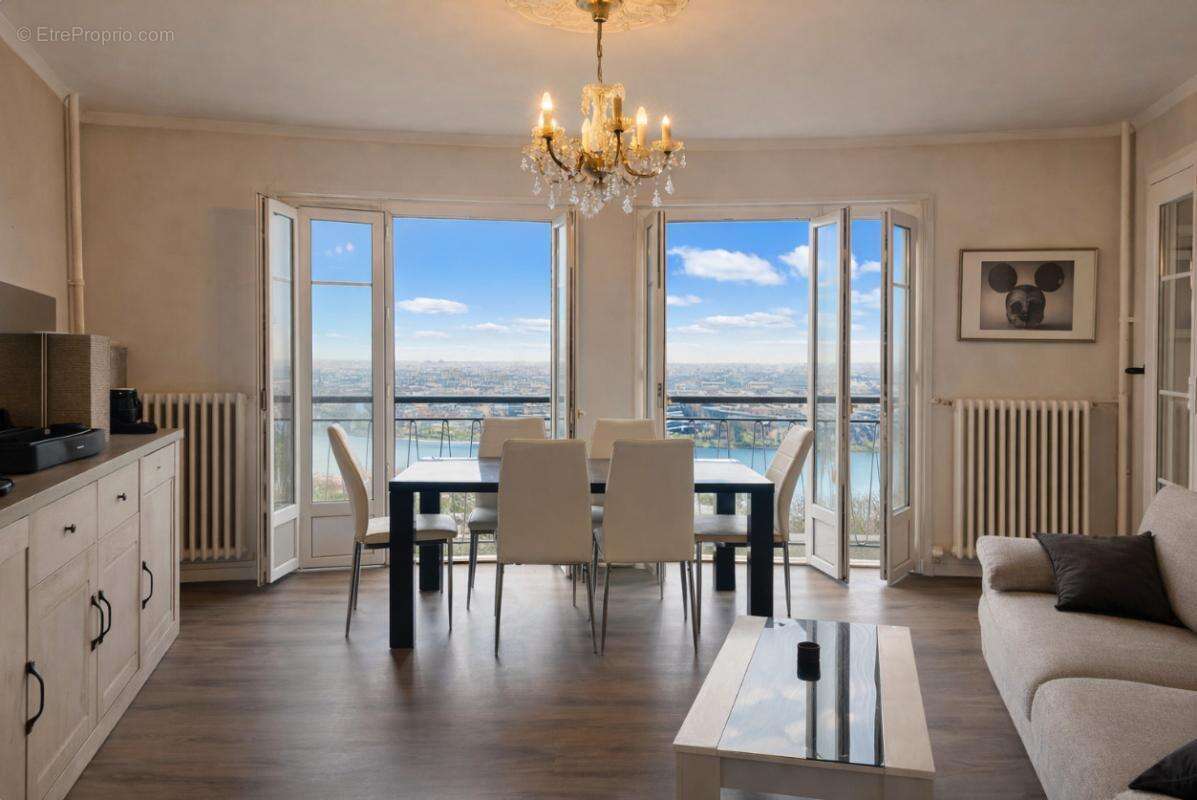 Appartement à LA MULATIERE