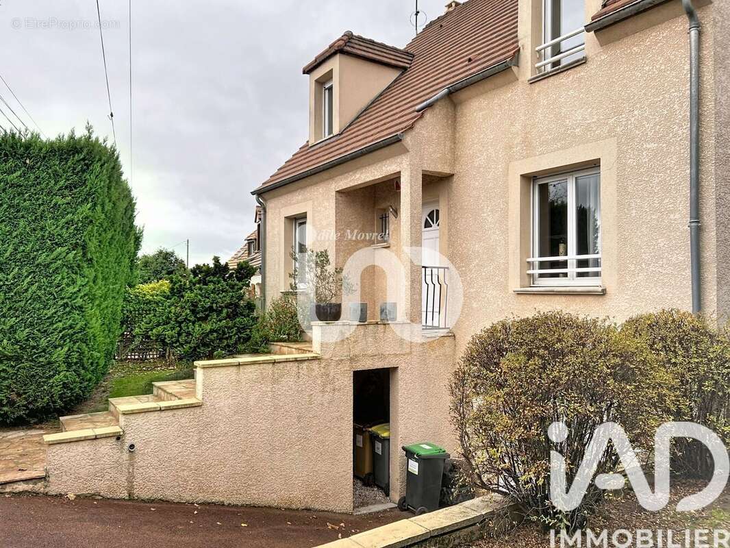 Photo 1 - Maison à LE PLESSIS-BOUCHARD