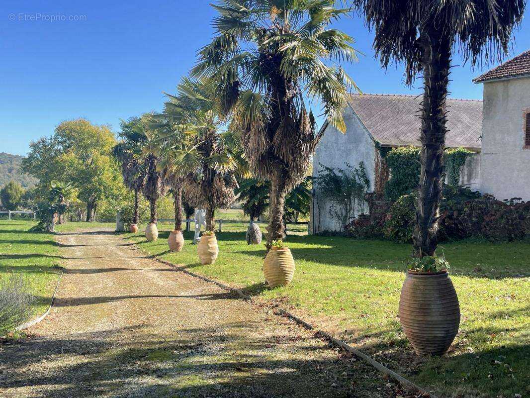 Maison à COLLONGUES