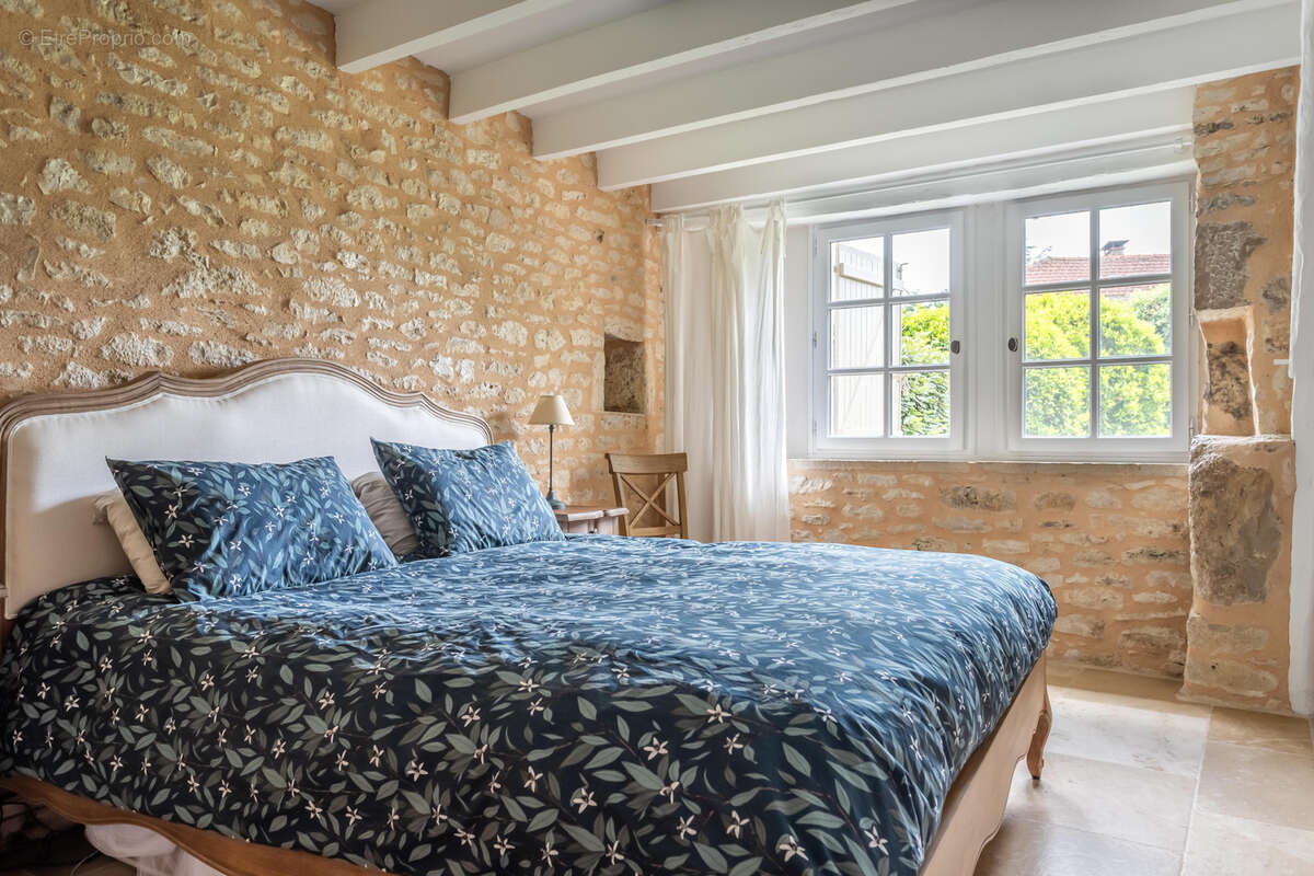 Maison à BAGAT-EN-QUERCY