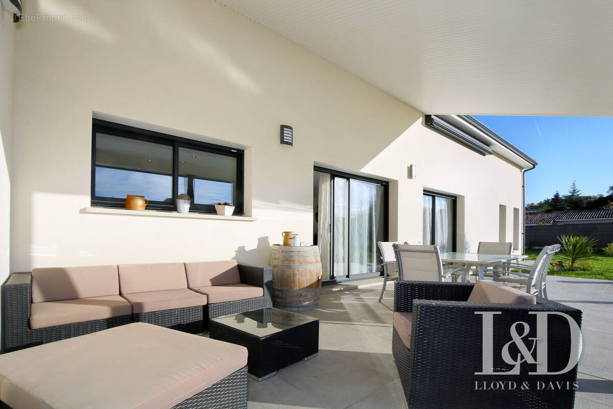 Maison à SAINT-SULPICE