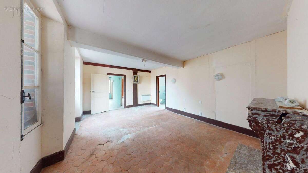 Local commercial - 7 chambres - photo 14