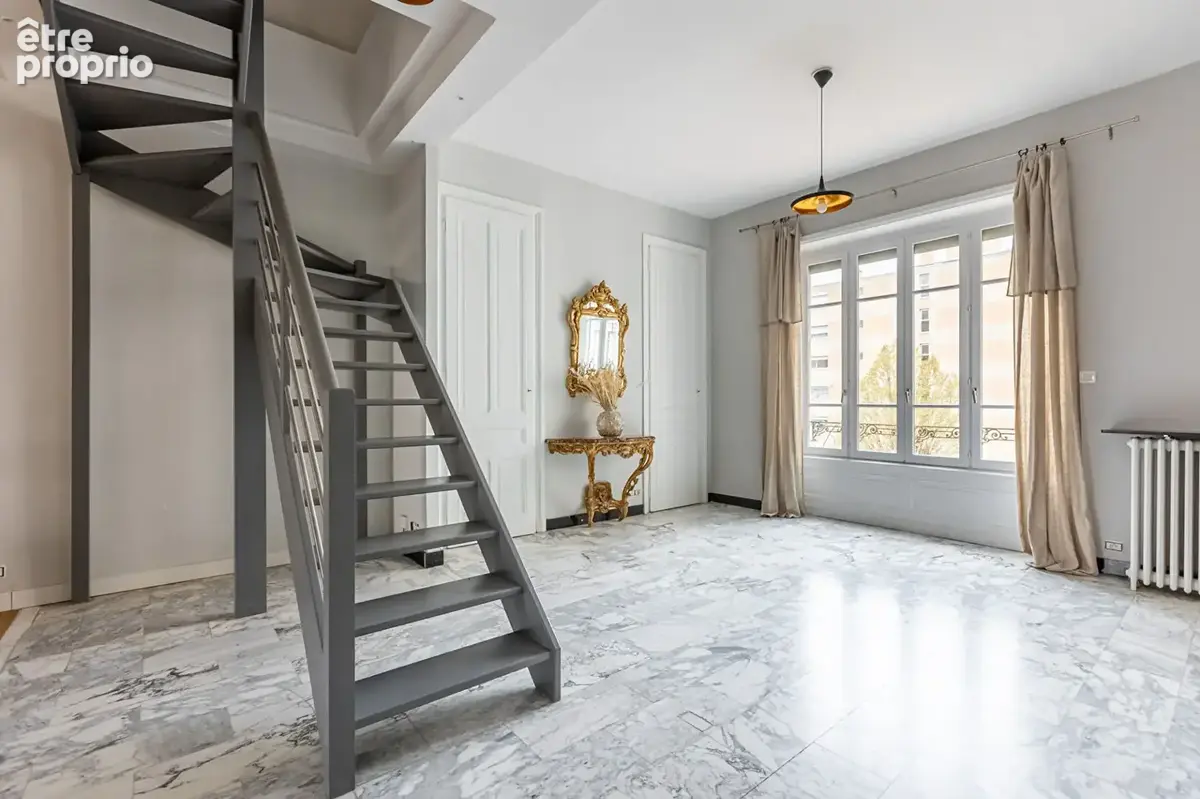 Duplex de 118m² - Lumineux et ensoleillé -  Box fermé deux places en enfilade en sus - photo 6
