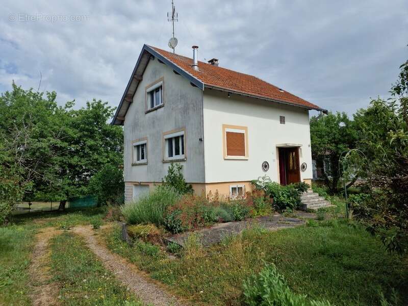 Maison à CONTREXEVILLE