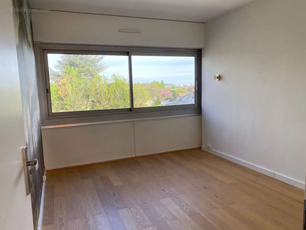 Appartement à LE PERREUX-SUR-MARNE