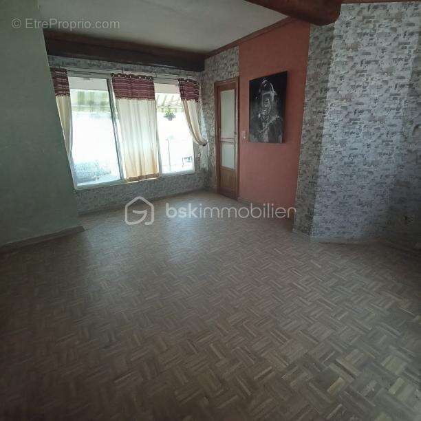 Maison à VILLENEUVE-L'ARCHEVEQUE