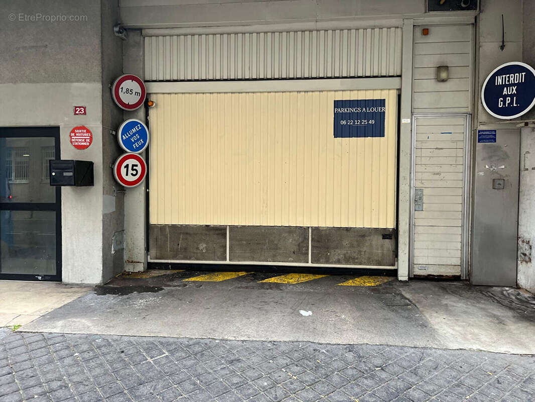 Parking / box 12m² à paris 19e arrondissement - photo 3