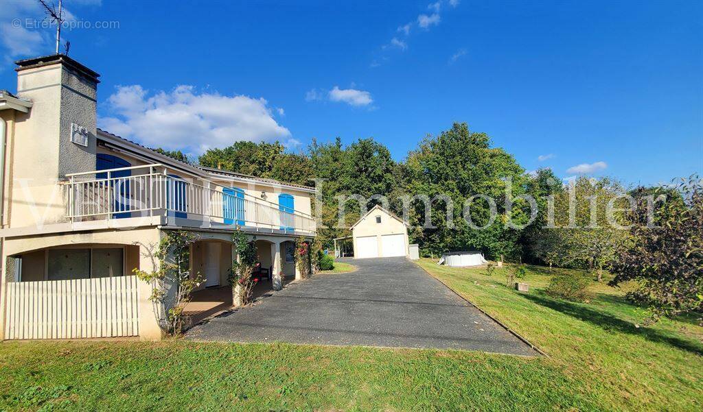 Maison à SAINT-FRONT-DE-PRADOUX