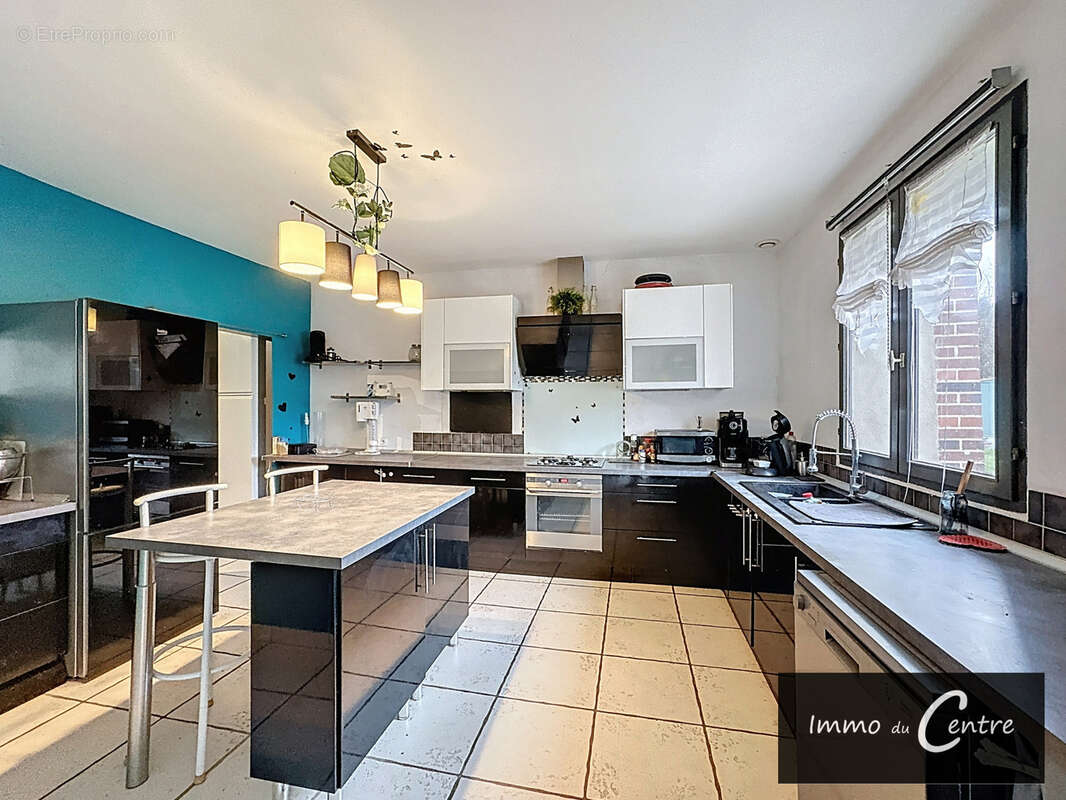 Maison à MONTMIRAIL