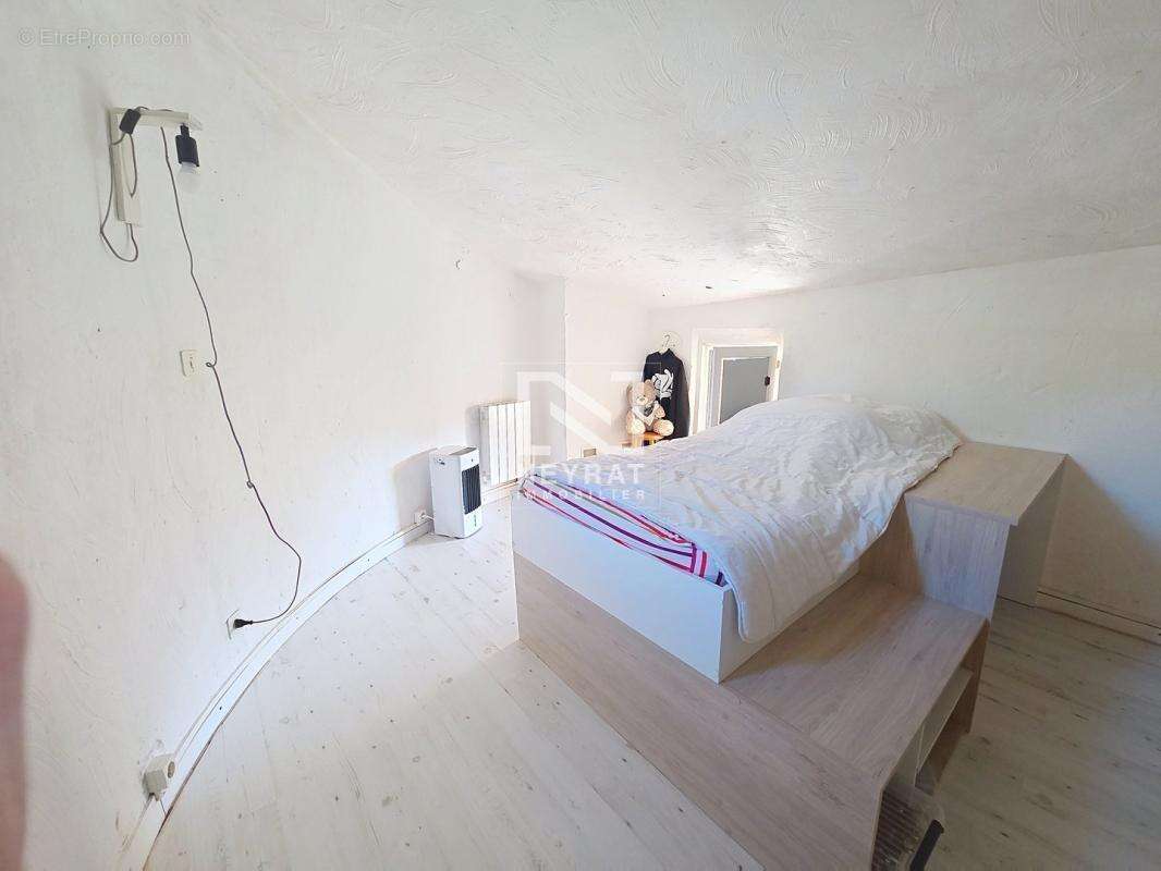 Appartement à SAINT-PAUL-EN-FORET